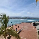 Francisco's * Las Palmas